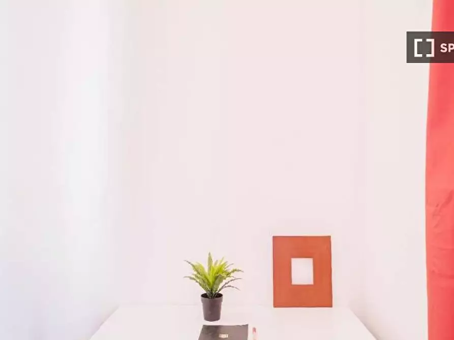 Immagine 5 di Camera condivisa in affitto  in Via Pontaccio a Milano