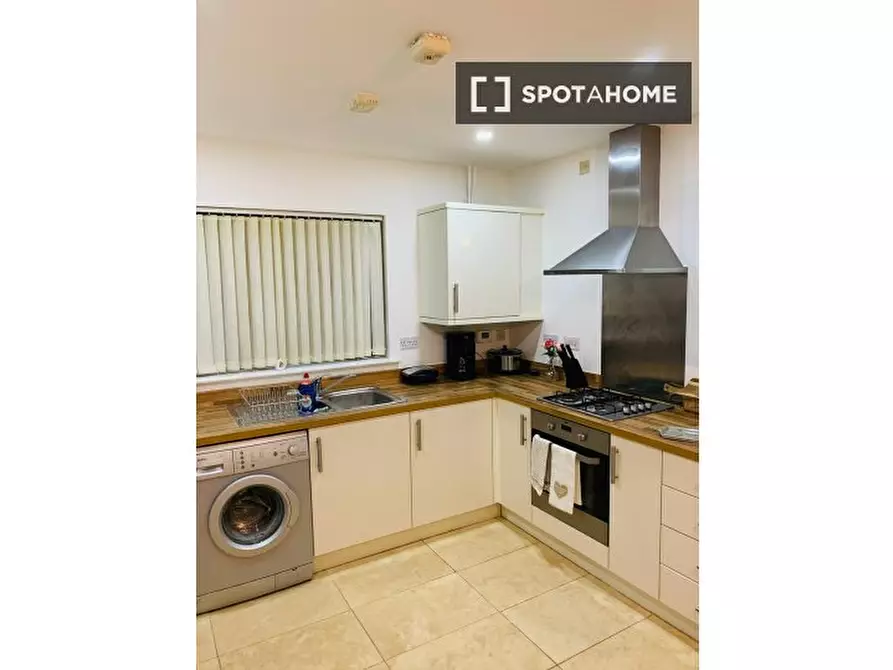 Immagine 15 di Camera condivisa in affitto  in Galleons Dr a Barking