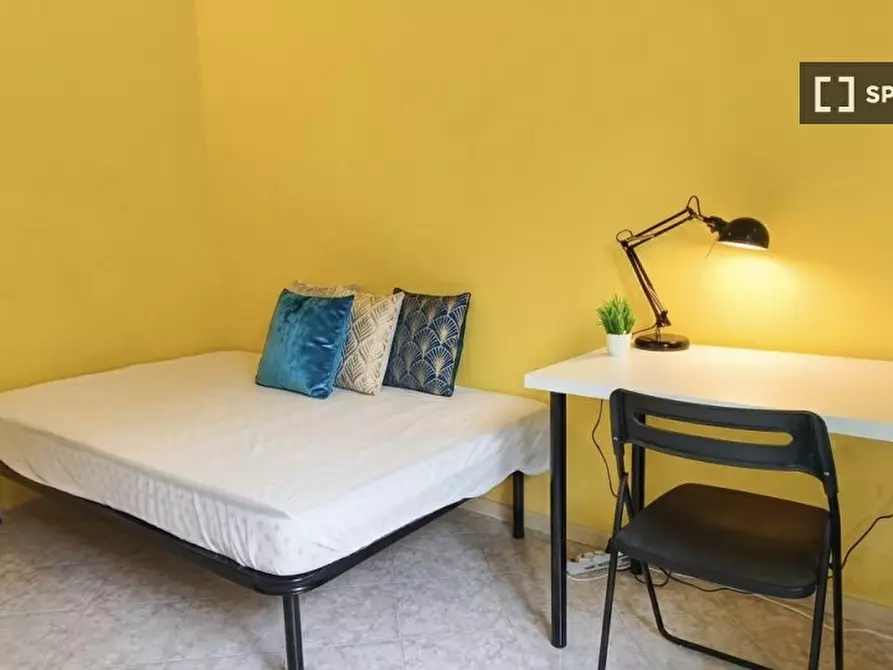 Immagine 3 di Camera condivisa in affitto  in Via Giulio Aristide Sartorio, 00147 Roma RM, Italy a Roma