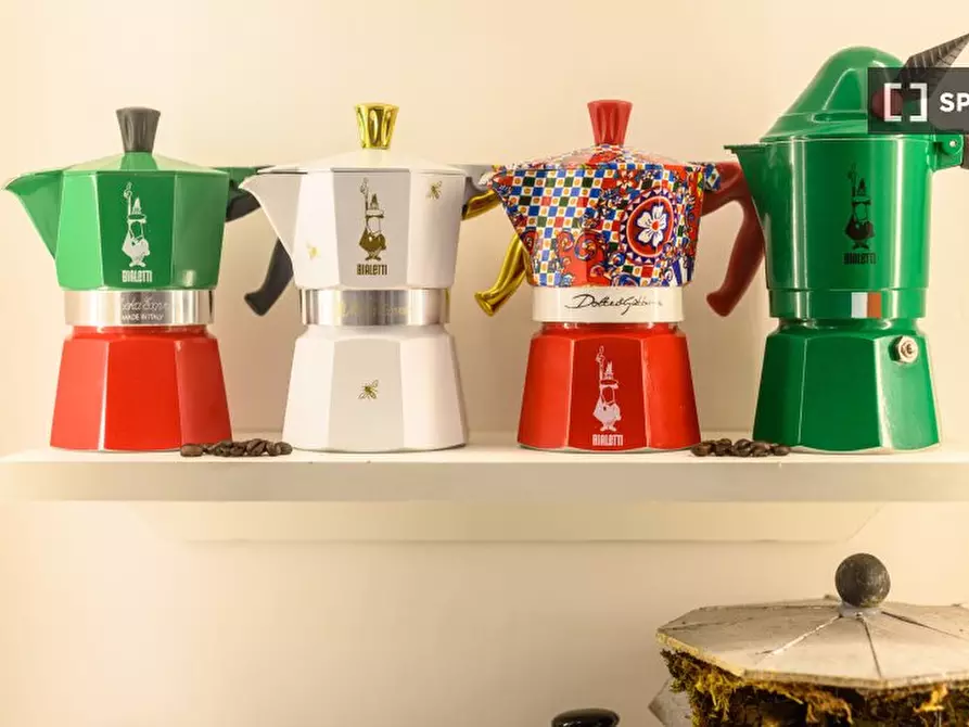 Immagine 11 di Appartamento in affitto  in Vico Graziella a Napoli