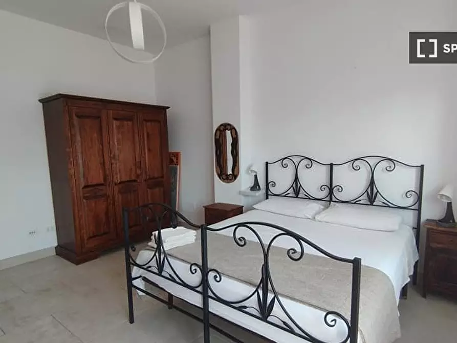 Immagine 1 di Camera condivisa in affitto  in Via dei Glicini a Roma