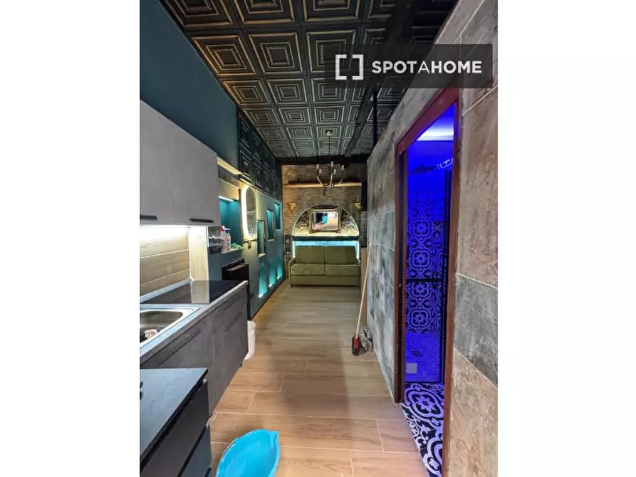 Immagine 1 di Ufficio in affitto  in Via Brombeis a Napoli