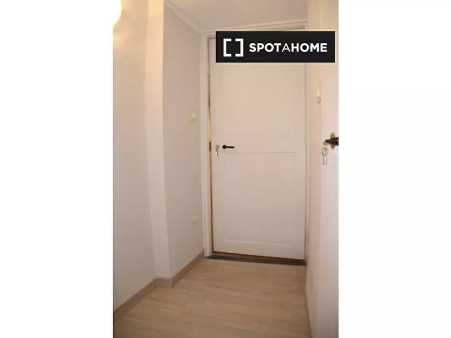 Immagine 11 di Camera condivisa in affitto  in Piazza del Campo a Genova