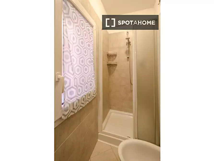 Immagine 8 di Appartamento in affitto  in Via Schiavonia a Bologna