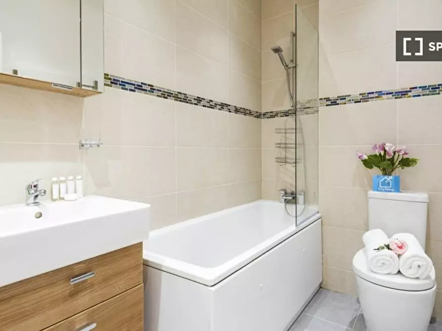 Immagine 5 di Appartamento in affitto  in Longridge Road a Kensington
