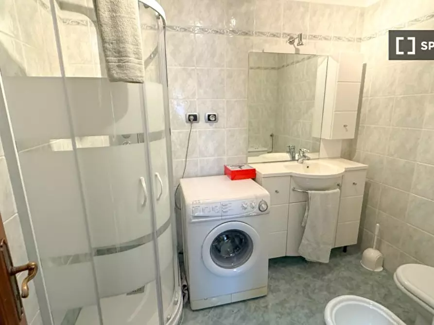 Immagine 7 di Camera condivisa in affitto  in C.so Europa a Genova