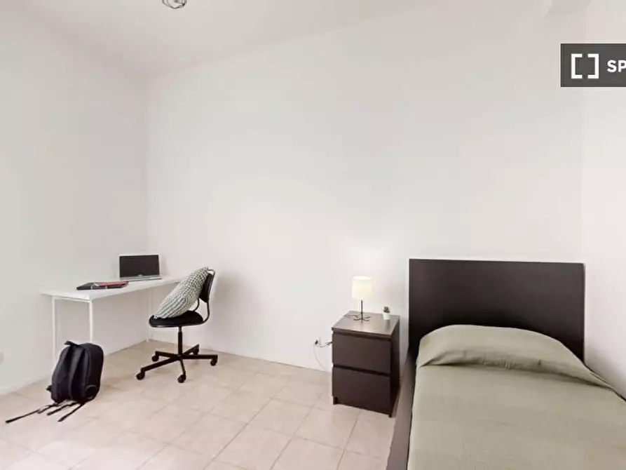 Immagine 4 di Camera condivisa in affitto  in VIA Giusto de'menabuoibis a Padova