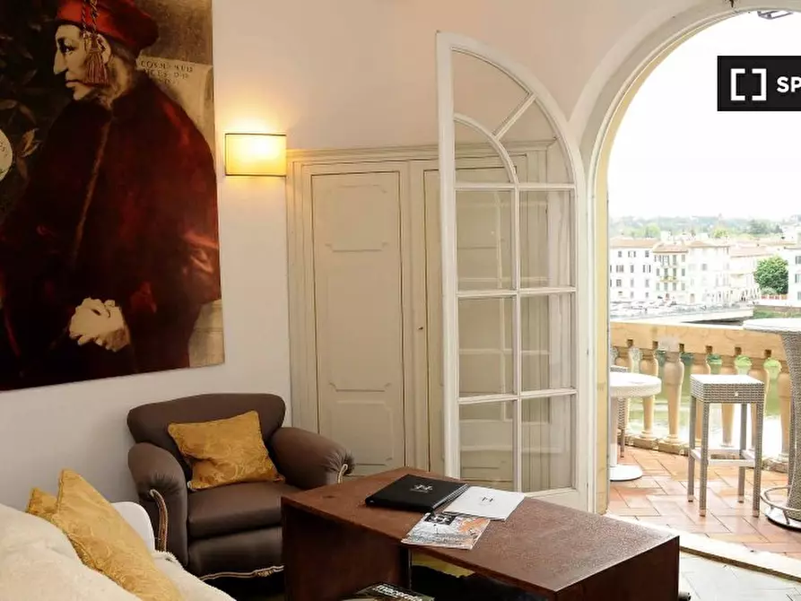 Immagine 2 di Appartamento in affitto  in Lungarno Amerigo Vespucci a Firenze