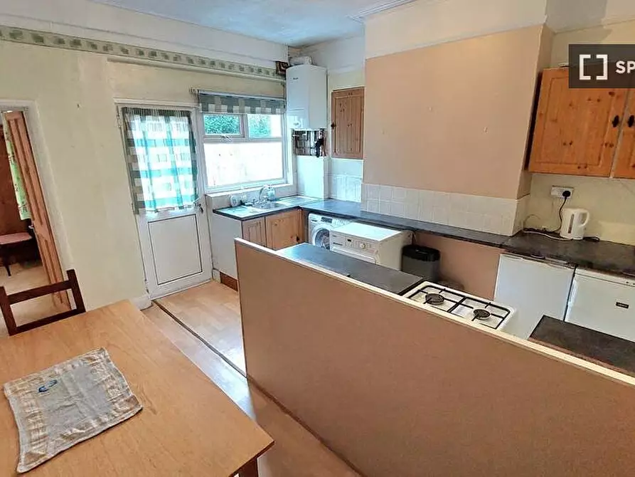 Immagine 2 di Appartamento in affitto  in Brighton Rd a Croydon