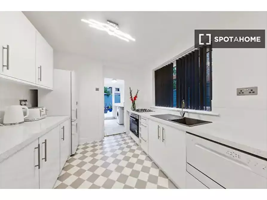 Immagine 2 di Appartamento in affitto  in Ranelagh Rd a Stratford