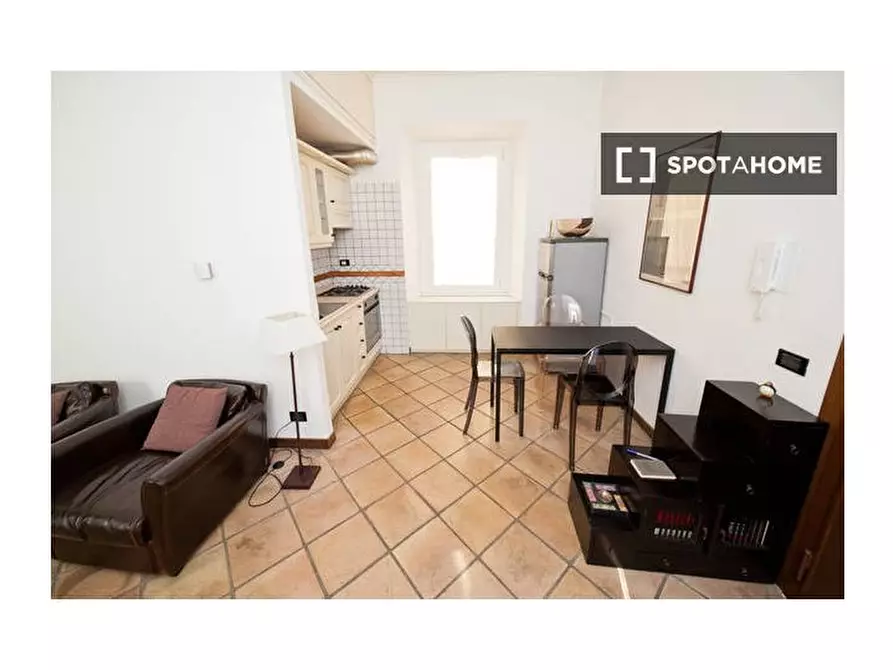 Immagine 5 di Appartamento in affitto  in Via di San Giovanni in Laterano a Roma