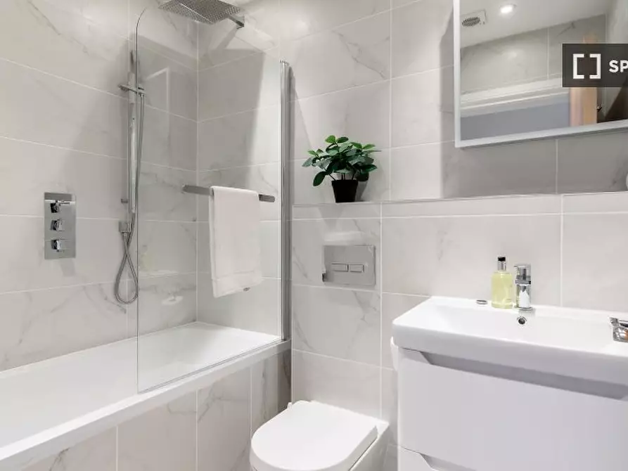 Immagine 16 di Appartamento in affitto  in Nevern Pl a Kensington