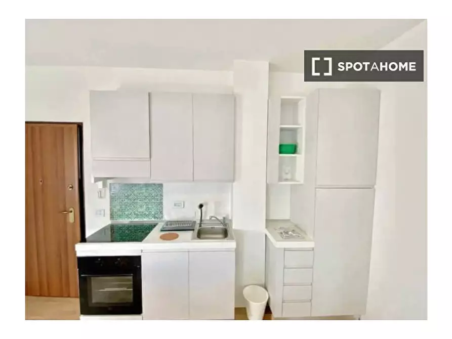 Immagine 2 di Appartamento in affitto  in Via dei Fontanili a Milano