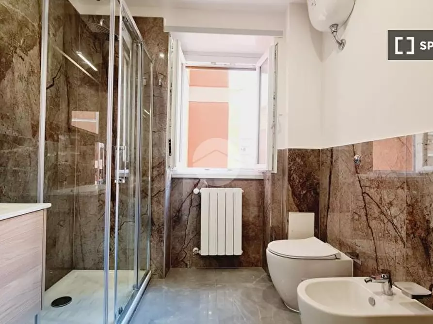 Immagine 5 di Camera condivisa in affitto  in Via Luigi Magrini a Roma