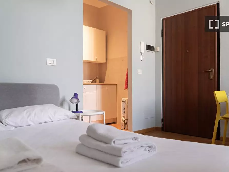 Immagine 11 di Appartamento in affitto  in Via Varesina a Milano