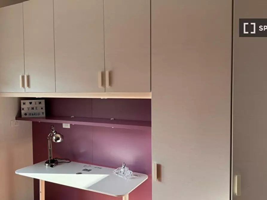 Immagine 2 di Camera condivisa in affitto  in Via Domenico Oliva a Roma