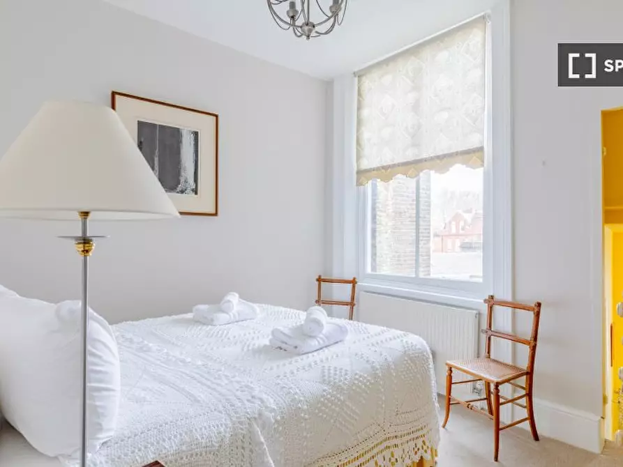 Immagine 13 di Appartamento in affitto  in flat a Kensington