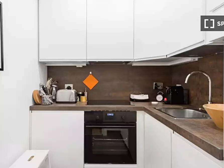 Immagine 6 di Appartamento in affitto  in Via Gregoriana a Roma