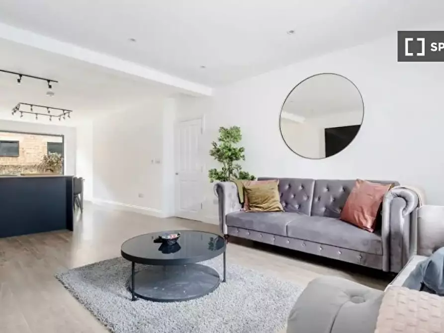 Immagine 4 di Appartamento in affitto  in A Belsize Rd a Camden Town