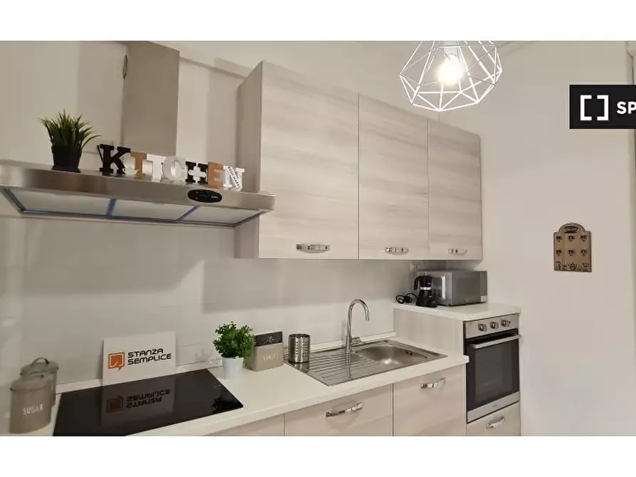 Immagine 19 di Camera condivisa in affitto  in Lungotevere di Pietra Papa a Roma