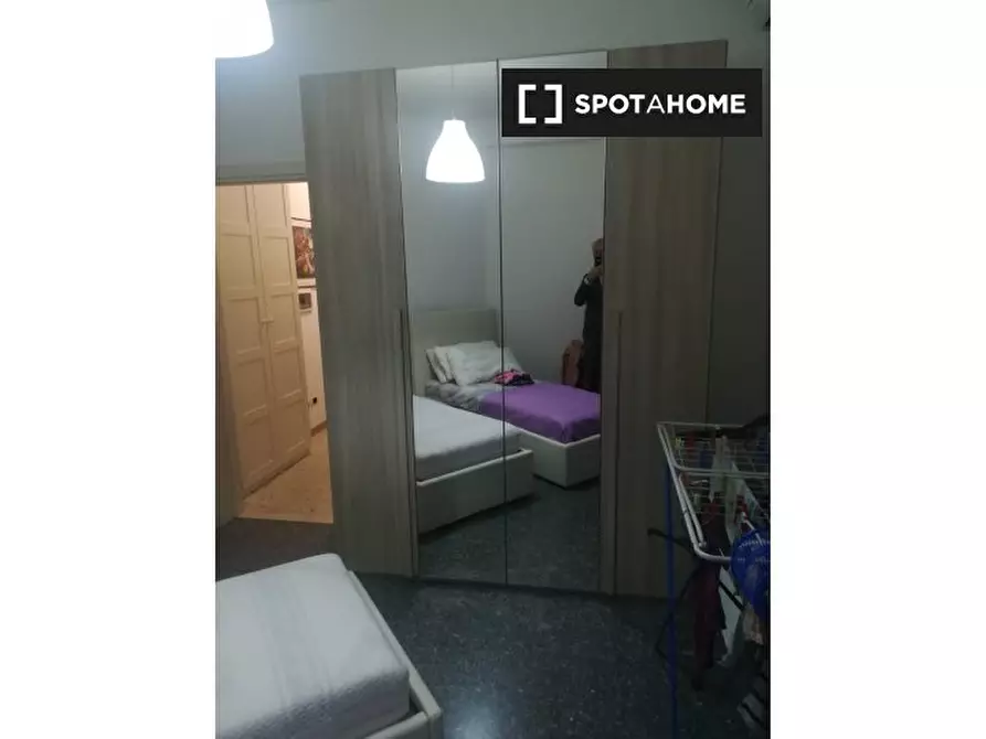 Immagine 3 di Camera condivisa in affitto  in Via Flavio Stilicone a Roma