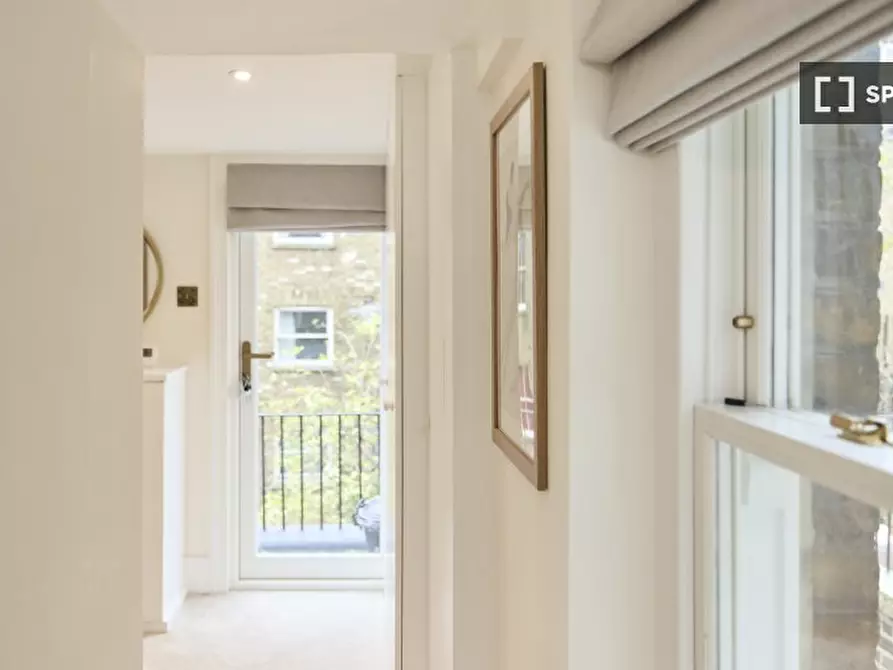 Immagine 4 di Appartamento in affitto  in Westgate Terrace a Kensington