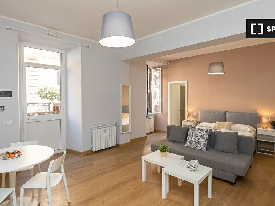 Immagine 2 di Appartamento in affitto  in Via Alessandria a Roma