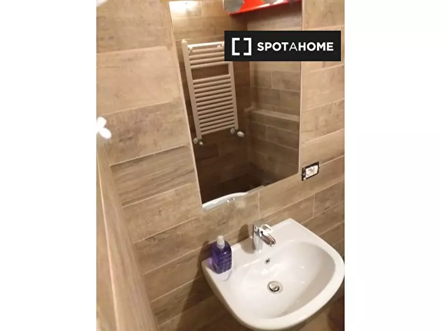 Immagine 11 di Ufficio in affitto  in Via Zamboni a Bologna