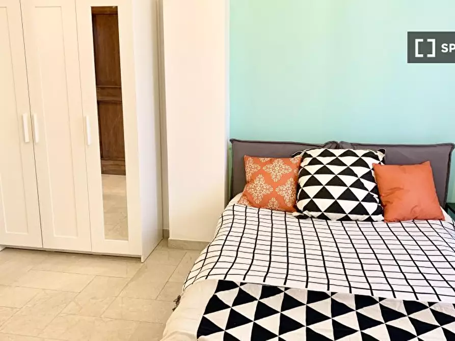 Immagine 3 di Camera condivisa in affitto  in VIALE F. REDI a Firenze