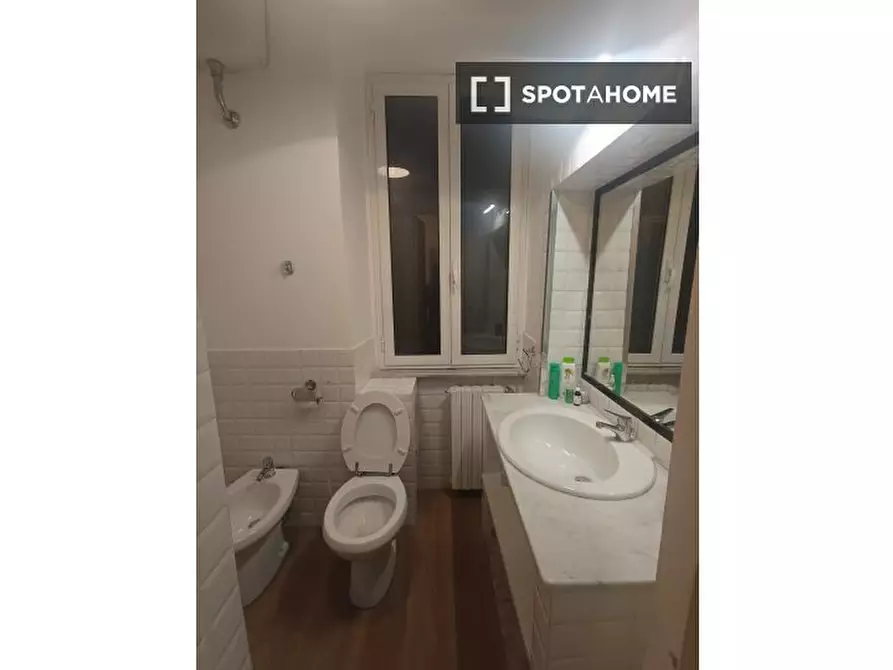 Immagine 15 di Ufficio in affitto  in Via dei Banchi Vecchi a Roma