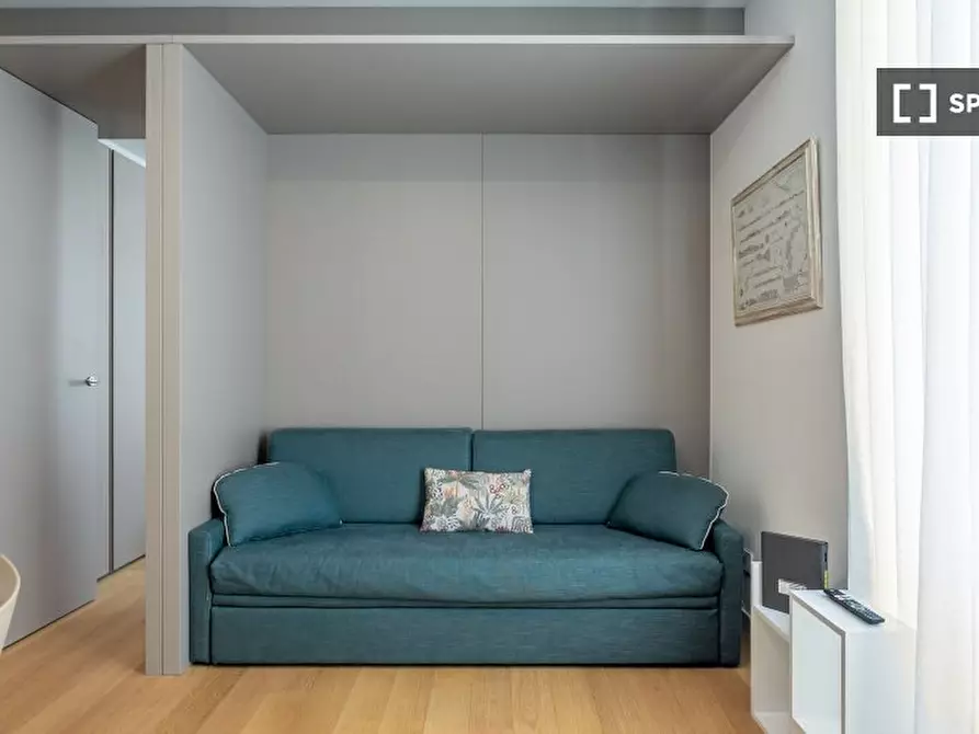 Immagine 10 di Ufficio in affitto  in Via Errico Petrella a Milano