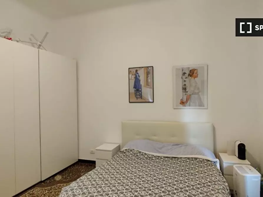 Immagine 4 di Camera condivisa in affitto  in Via Venezia a Genova