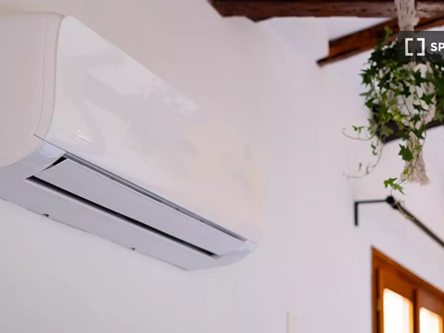 Immagine 18 di Ufficio in affitto  in Via Belvedere a Bologna