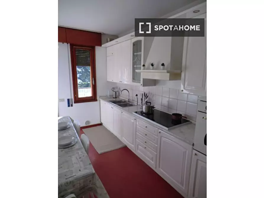 Immagine 13 di Camera condivisa in affitto  in via Vecchia a Padova