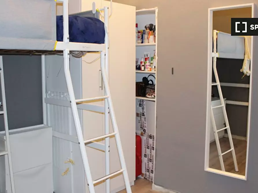 Immagine 3 di Camera condivisa in affitto  in Via Malta a Roma