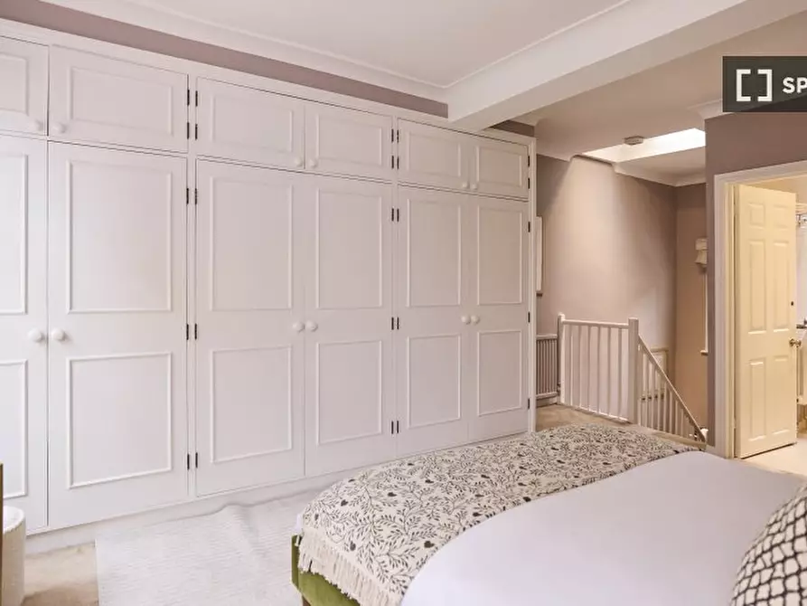 Immagine 6 di Appartamento in affitto  in Uxbridge St a Kensington