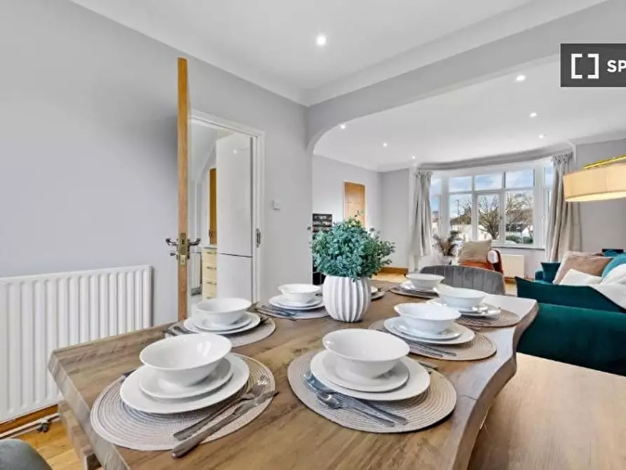 Immagine 5 di Appartamento in affitto  in Layfield Cres a Barnet