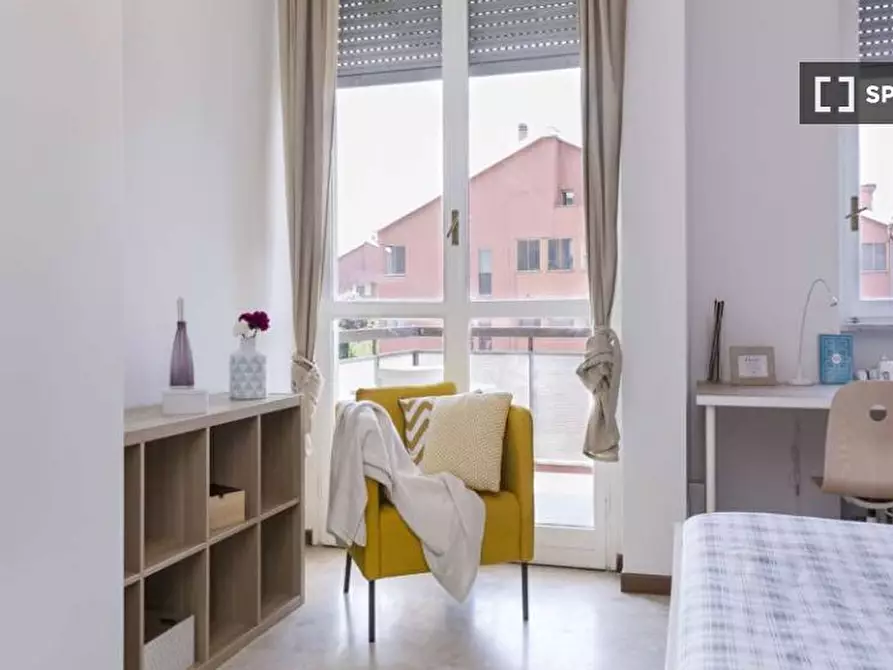 Immagine 5 di Camera condivisa in affitto  in Via Dei Mandorli Milan a Buccinasco