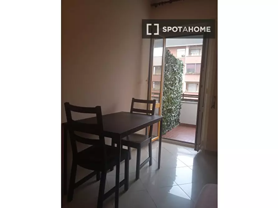 Immagine 3 di Camera condivisa in affitto  in Via Giacinto Serrati Menotti a Milano