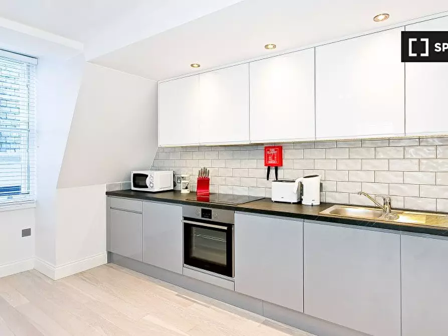 Immagine 5 di Appartamento in affitto  in Flat Eldon Chambers a 