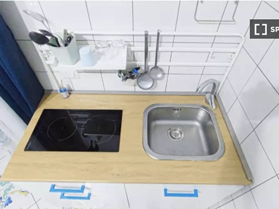 Immagine 6 di Camera condivisa in affitto  in Via Salvator Rosa a Napoli