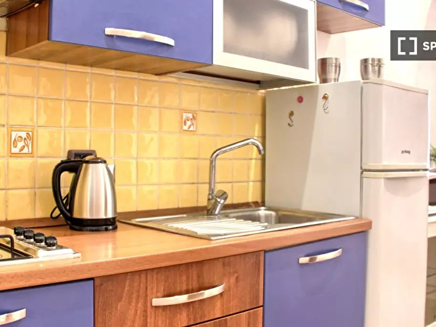 Immagine 16 di Appartamento in affitto  in Via di S. Martino Ai Monti a Roma