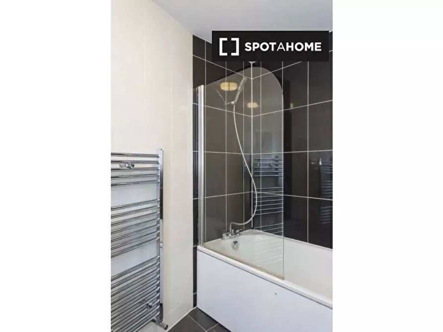 Immagine 4 di Camera condivisa in affitto  in Lower Richmond Rd. a Wandsworth