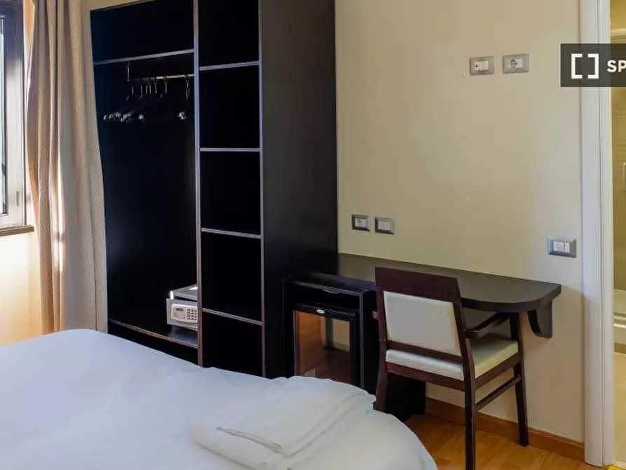 Immagine 17 di Camera condivisa in affitto  in Via Cassia a Roma