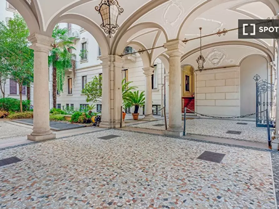 Immagine 1 di Ufficio in affitto  in Via San Vittore a Milano