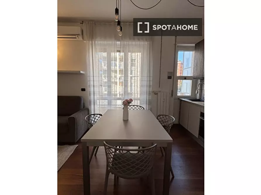 Immagine 5 di Appartamento in affitto  in Via Leone Tolstoi a Milano