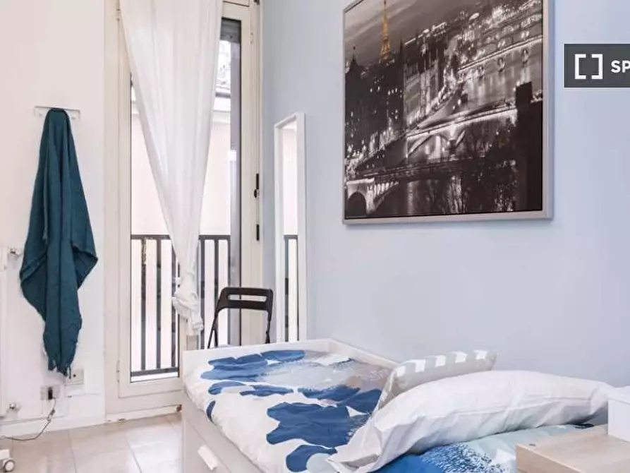 Immagine 2 di Camera condivisa in affitto  in Viale Monte Santo a Milano