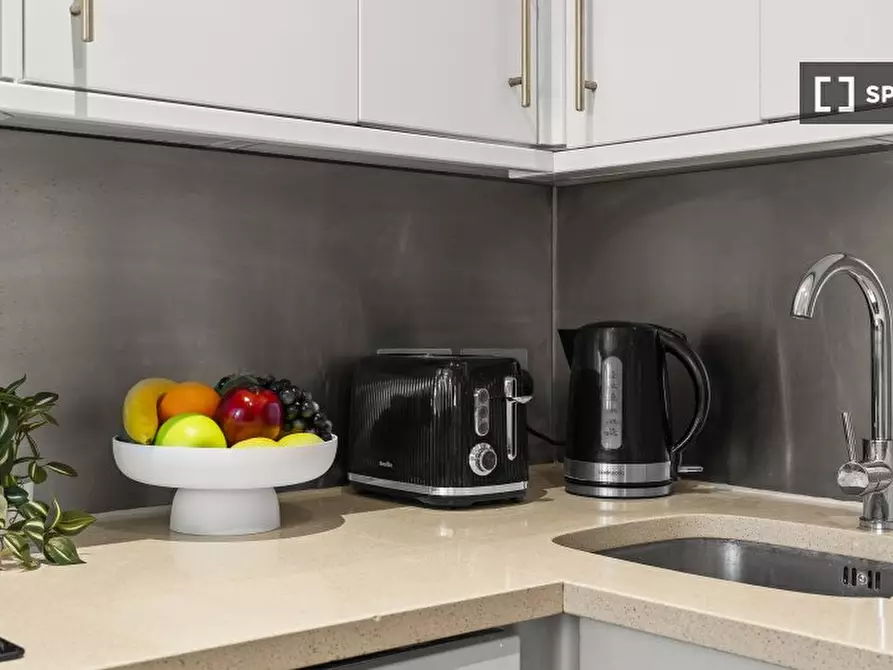 Immagine 9 di Appartamento in affitto  in Nevern Pl a Kensington