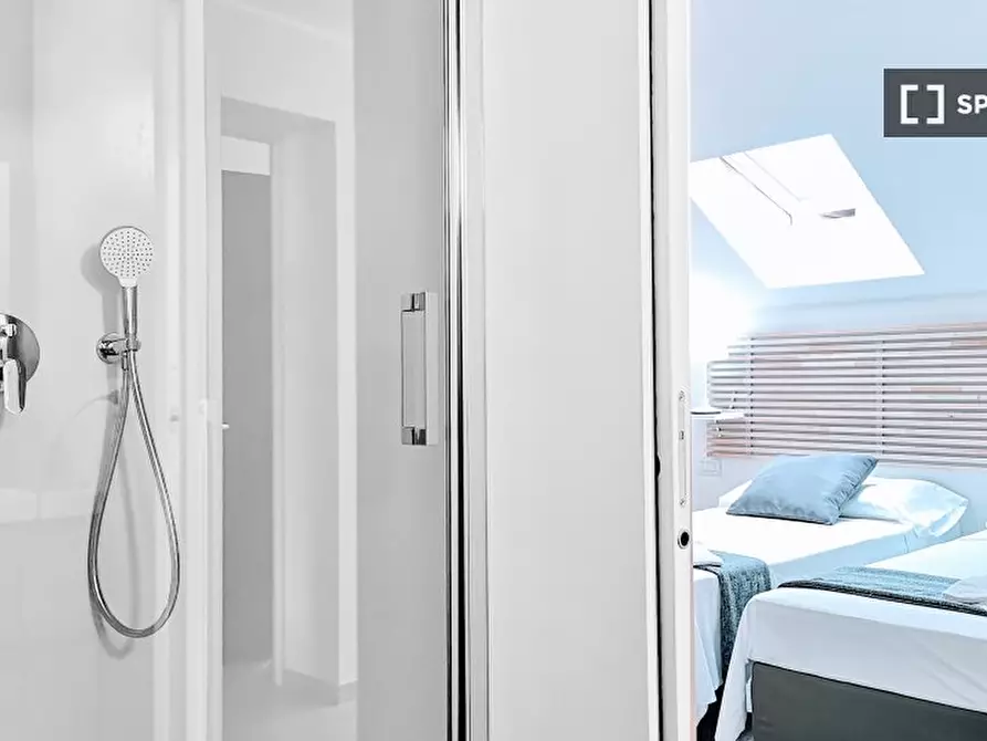 Immagine 14 di Appartamento in affitto  in Via Borromei a Milano