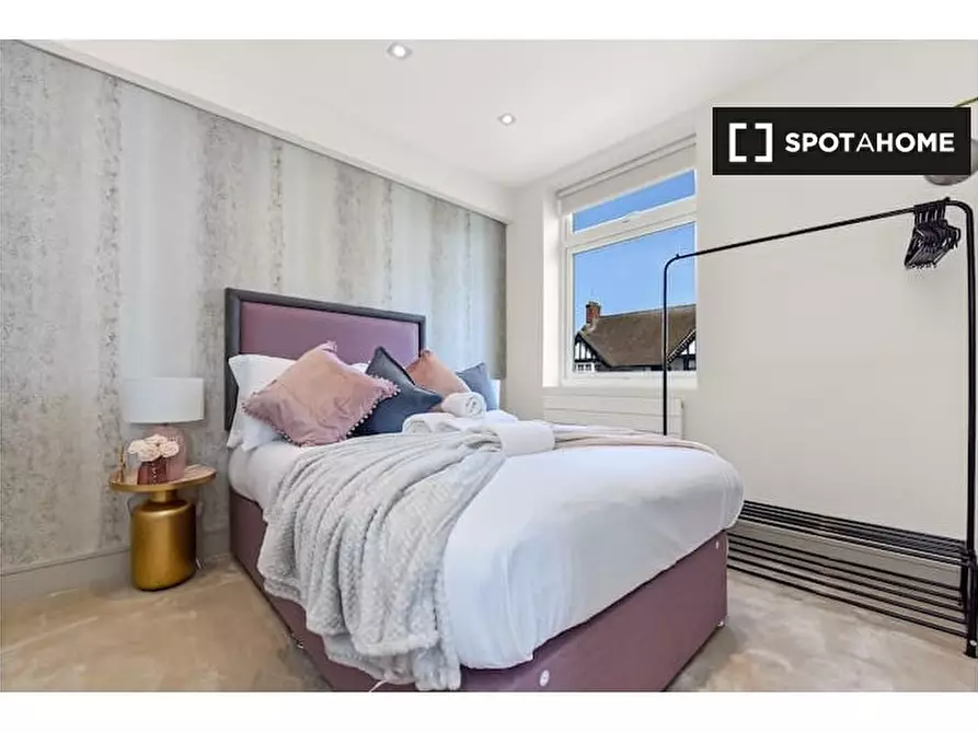 Immagine 13 di Appartamento in affitto  in Flat Goldman House - 122 Wembley Park drive HA9 8HP a Brent